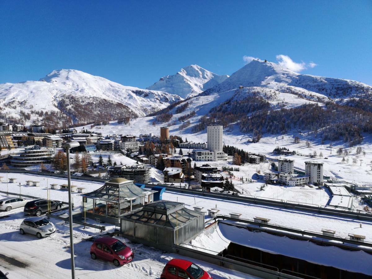 Hostdomus - Panoramic Residence Colle Colle Sestriere Esterno foto